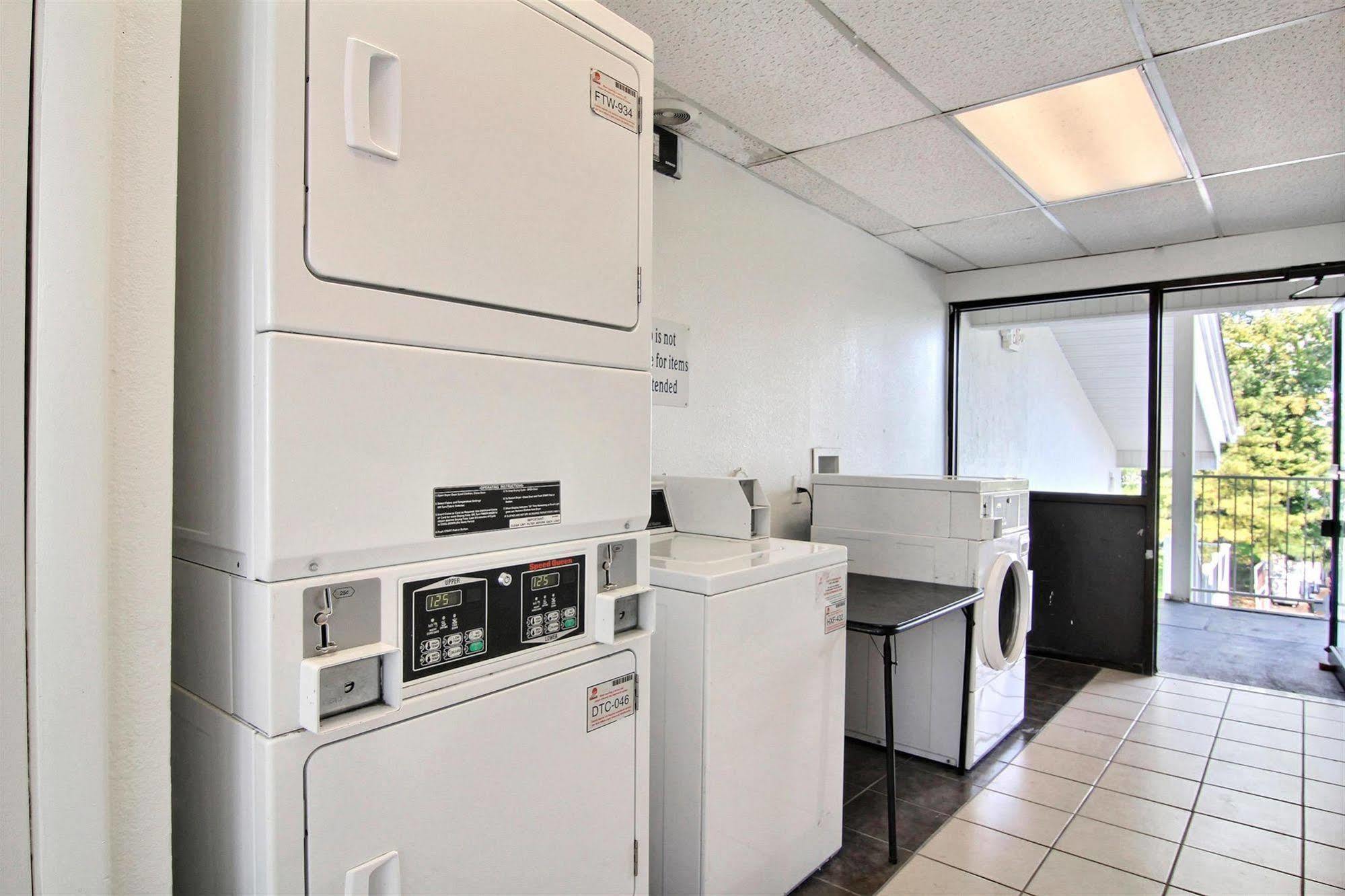 Motel 6-Middleburg Heights, Oh - Cleveland Экстерьер фото