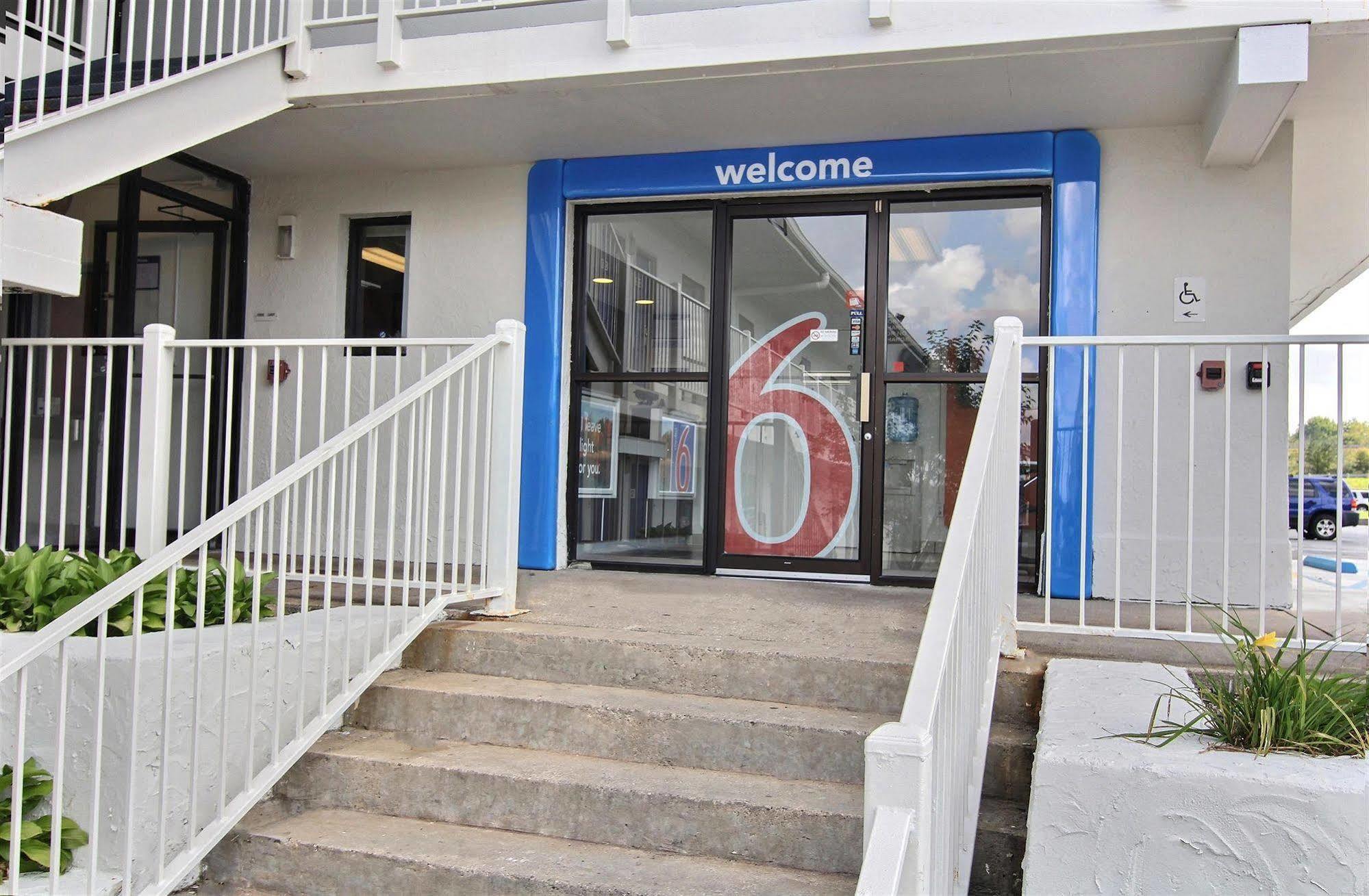Motel 6-Middleburg Heights, Oh - Cleveland Экстерьер фото